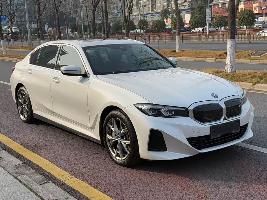 BMW i3 2022 #4 BMW i3 2022 car image #4