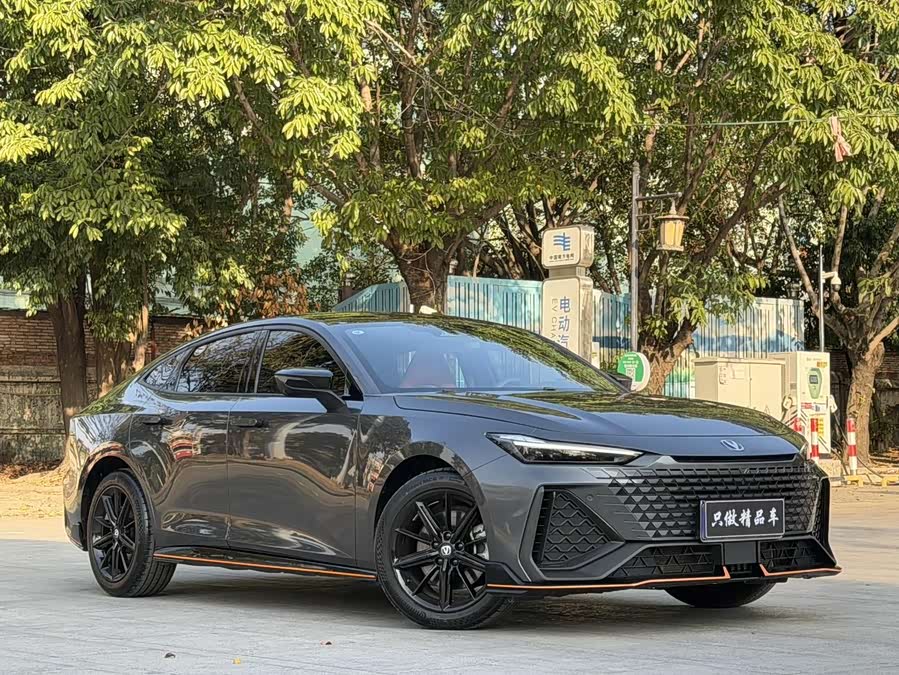 Changan UNI-V 2023 car image #4