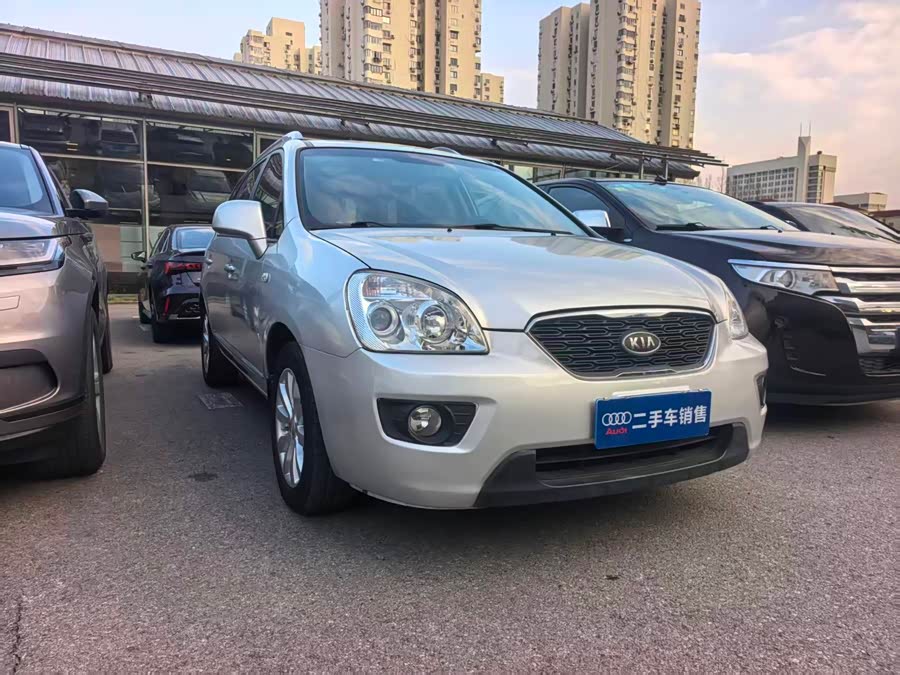 起亚 佳乐 2011 汽车图片 #4