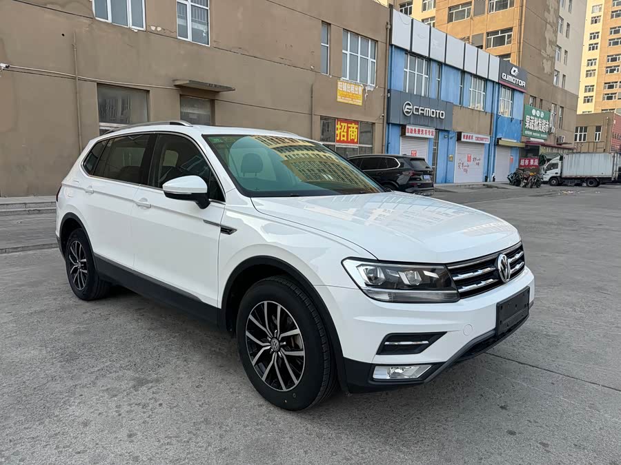 Volkswagen Tiguan L 2018 car image #4