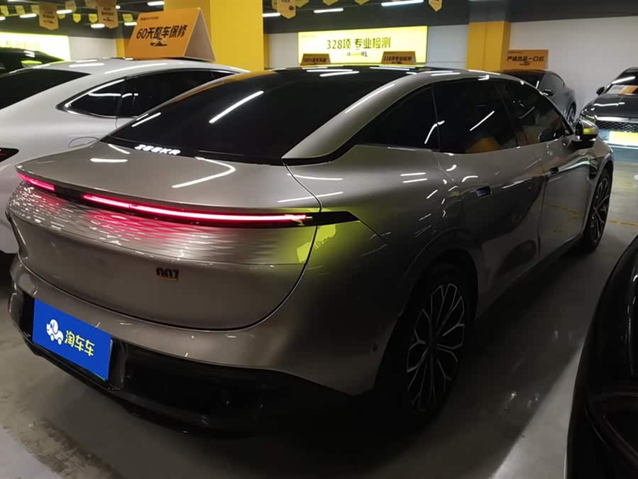 极氪 极氪007 2023 汽车图片 #4