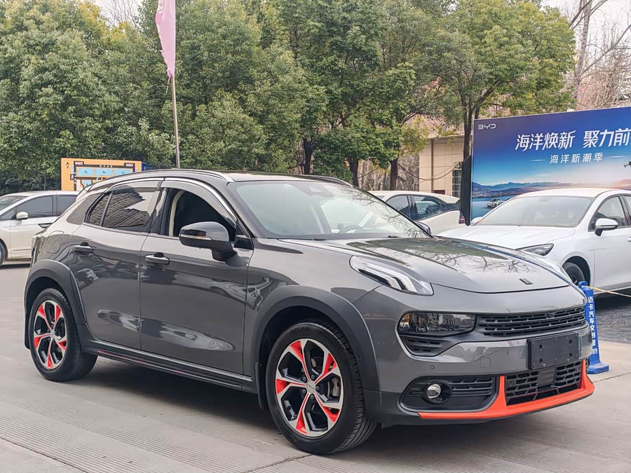 Lynk & Co 02 2019 car image #4