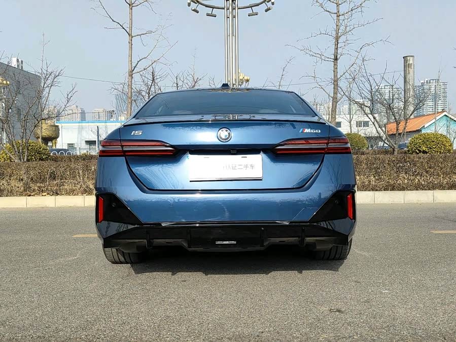 BMW i5 M60 car image #4