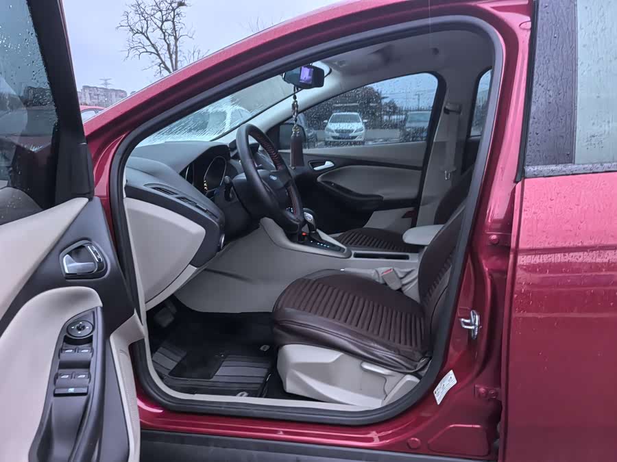 Ford Focus 2018 car image #4