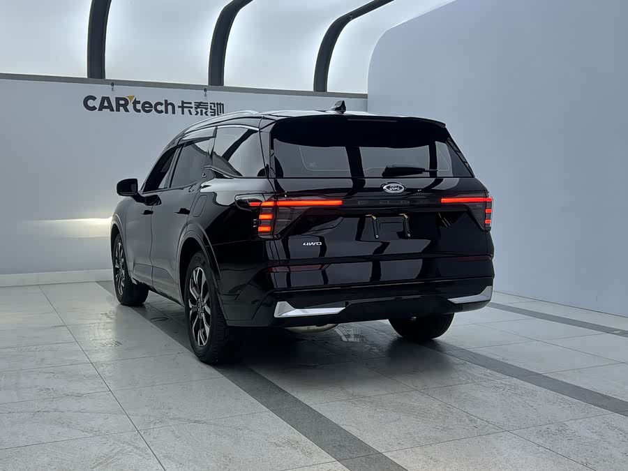 Ford Edge 2025 car image #4