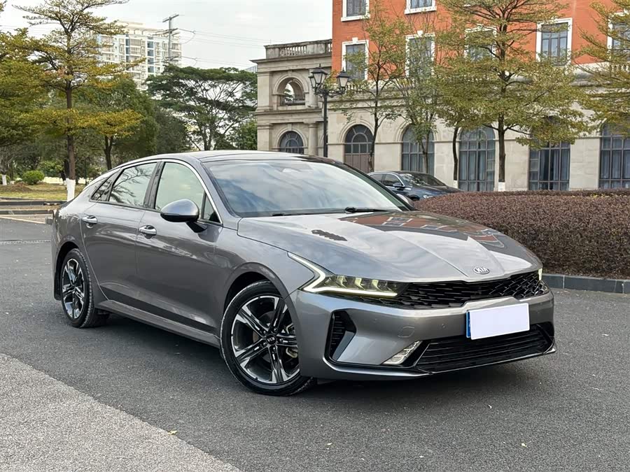 Kia K5 2021 صورة سيارة #4