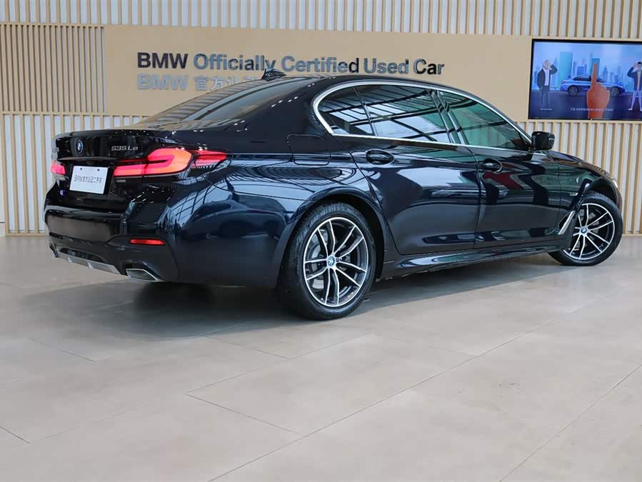 BMW 5 Series New Energy 2024 car image #4