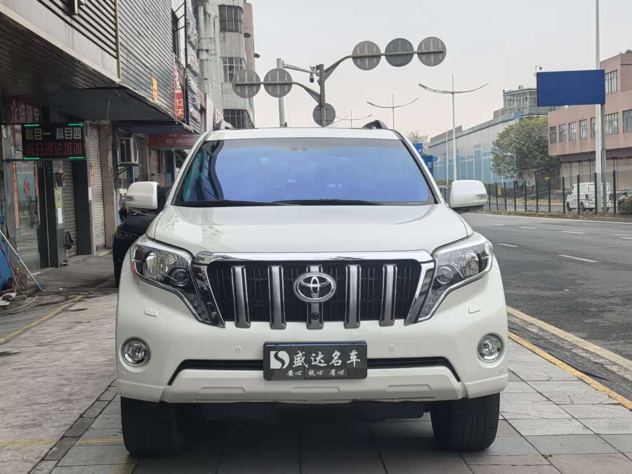 Toyota Land Cruiser Prado 2017 #4 Toyota Land Cruiser Prado 2017 car image #4