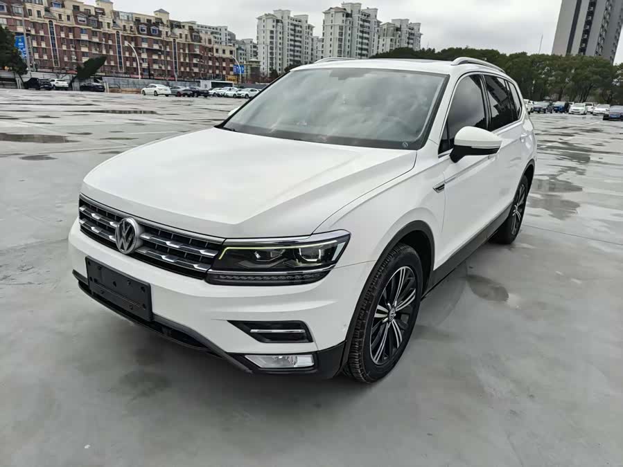 Volkswagen Tiguan L 2017 car image #4