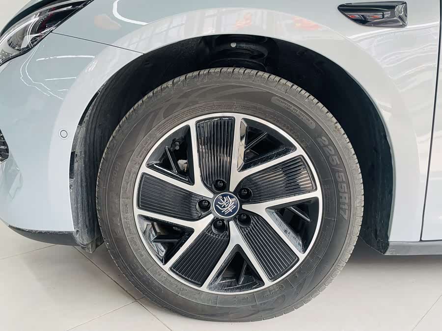 BYD Qin L 2025 car image #4