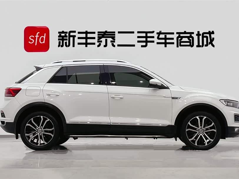 Volkswagen T-Roc 2020 car image #4