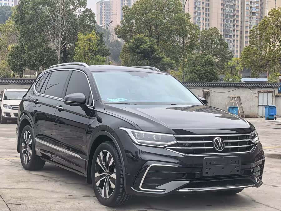 Volkswagen Tiguan L 2024 #4 Volkswagen Tiguan L 2024 car image #4