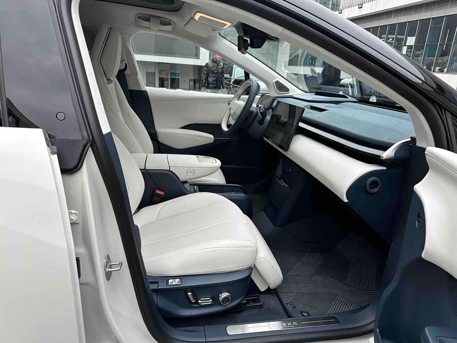 极氪 极氪X 2024 汽车图片 #4