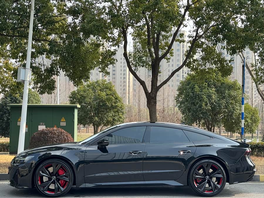 Audi RS 7 2022 car image #4