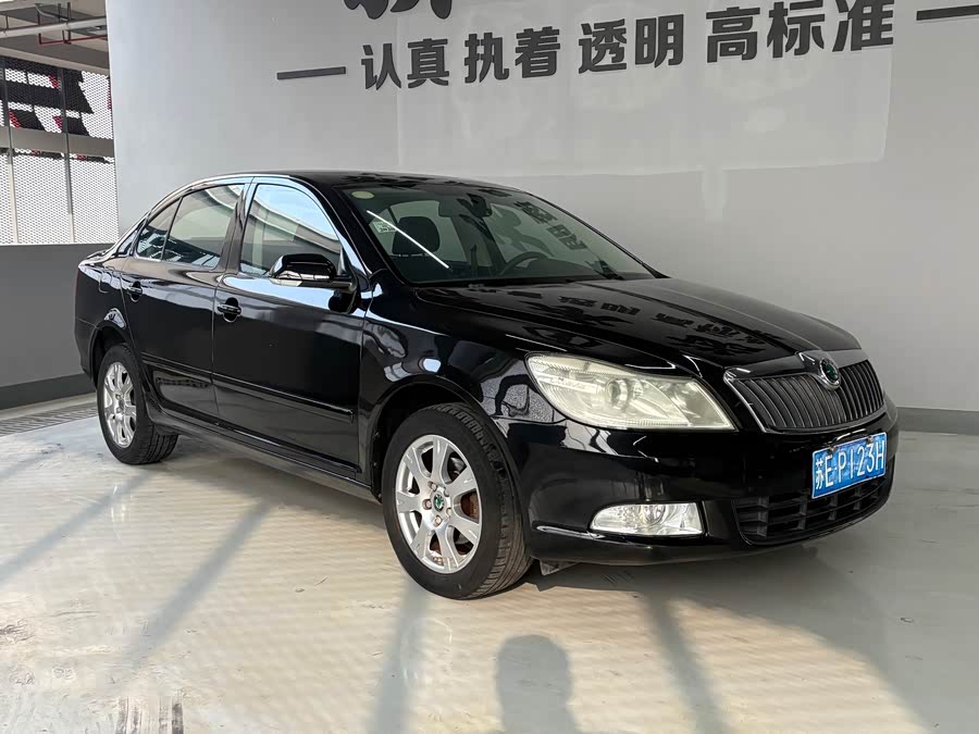 Skoda Octavia 2011 #4 Skoda Octavia 2011 car image #4