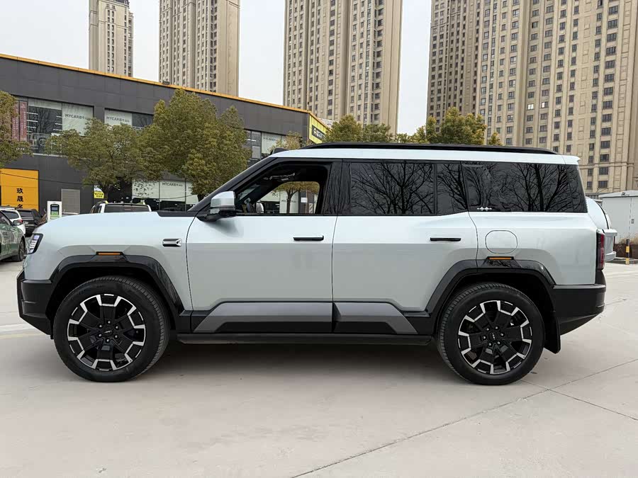 FangChengBao Leopard 8 2025 #4 FangChengBao Leopard 8 2025 car image #4