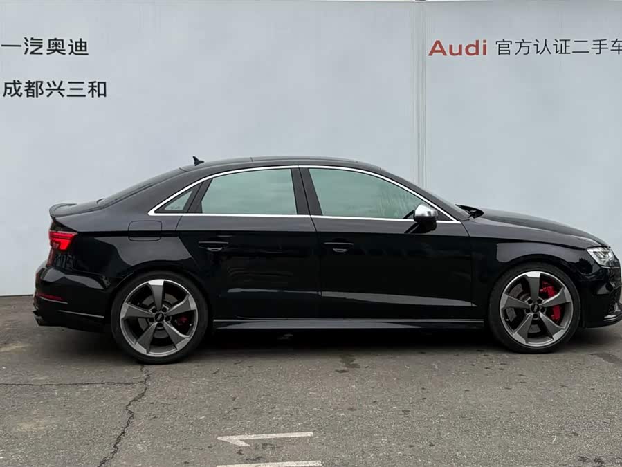 Audi RS 3 2018 immagine di auto #4