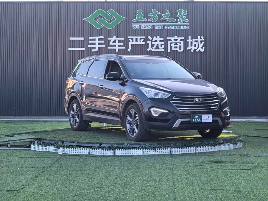 Hyundai Grand Santa Fe 2015 #4 Hyundai Grand Santa Fe 2015 car image #4