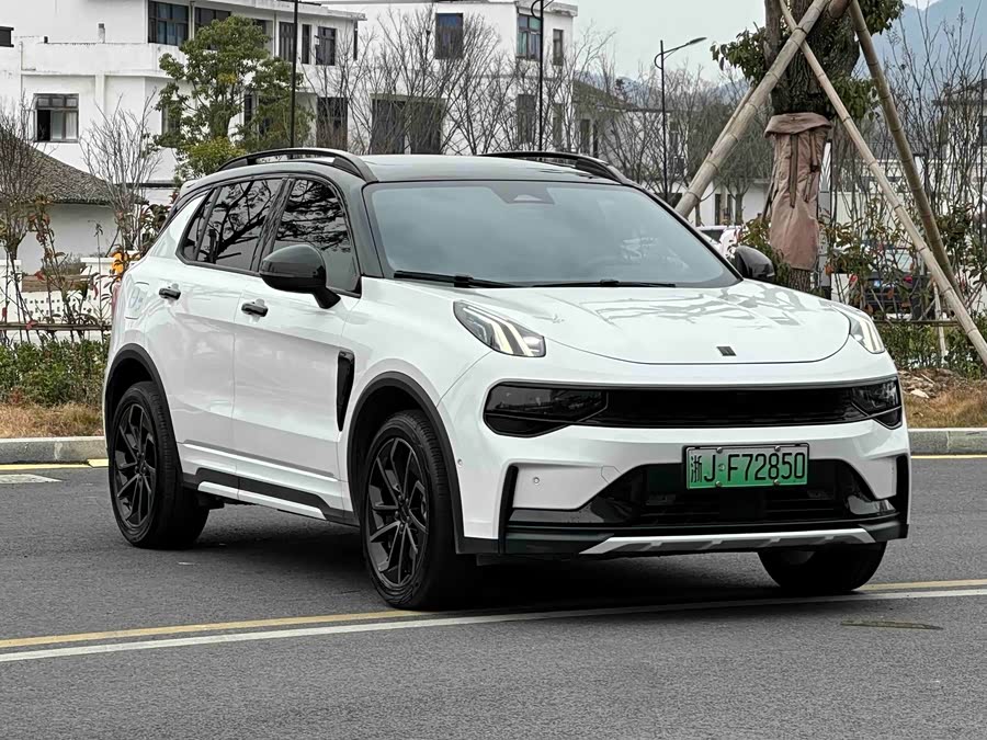 Lynk & Co 01 EM-P 2023 #4 Lynk & Co 01 EM-P 2023 car image #4