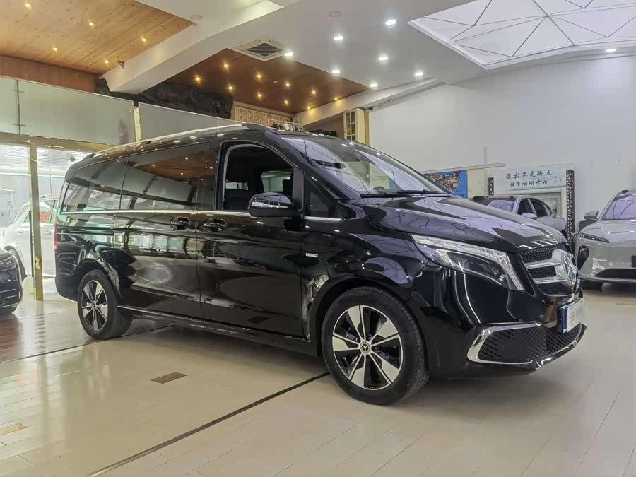 Mercedes-Benz V Class 2024 car image #4