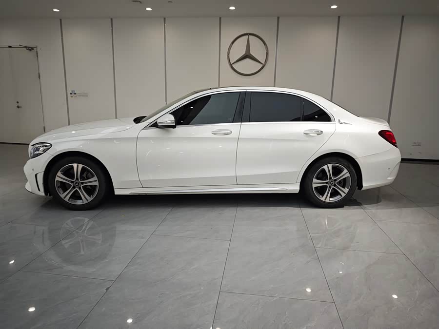 Mercedes-Benz C Class 2020 car image #4