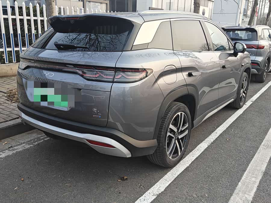 BYD SongL DM-i 2024 car image #4