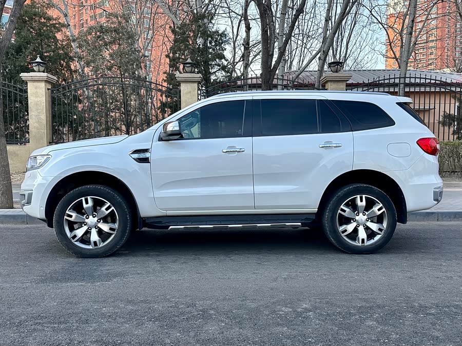 Ford Everest 2016 immagine di auto #4