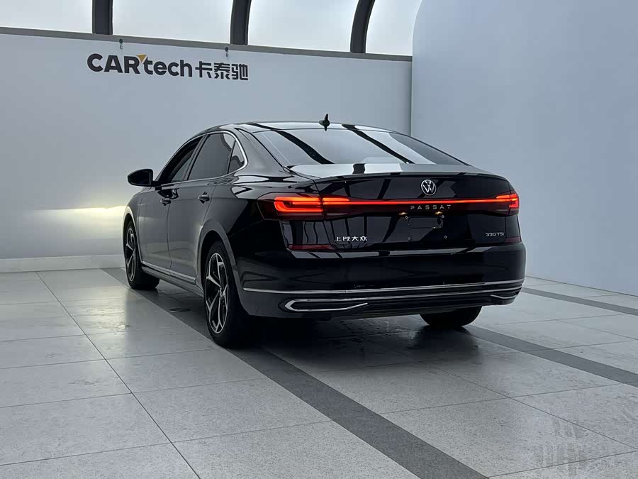 Volkswagen Passat 2024 immagine di auto #4