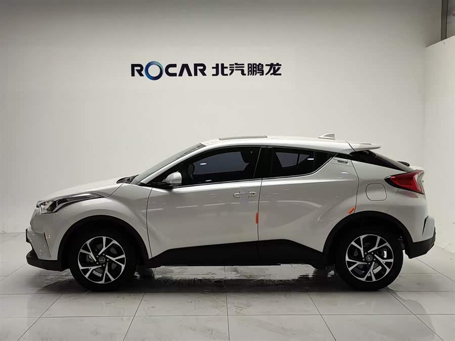 Toyota C-HR 2021 #4 Toyota C-HR 2021 immagine di auto #4