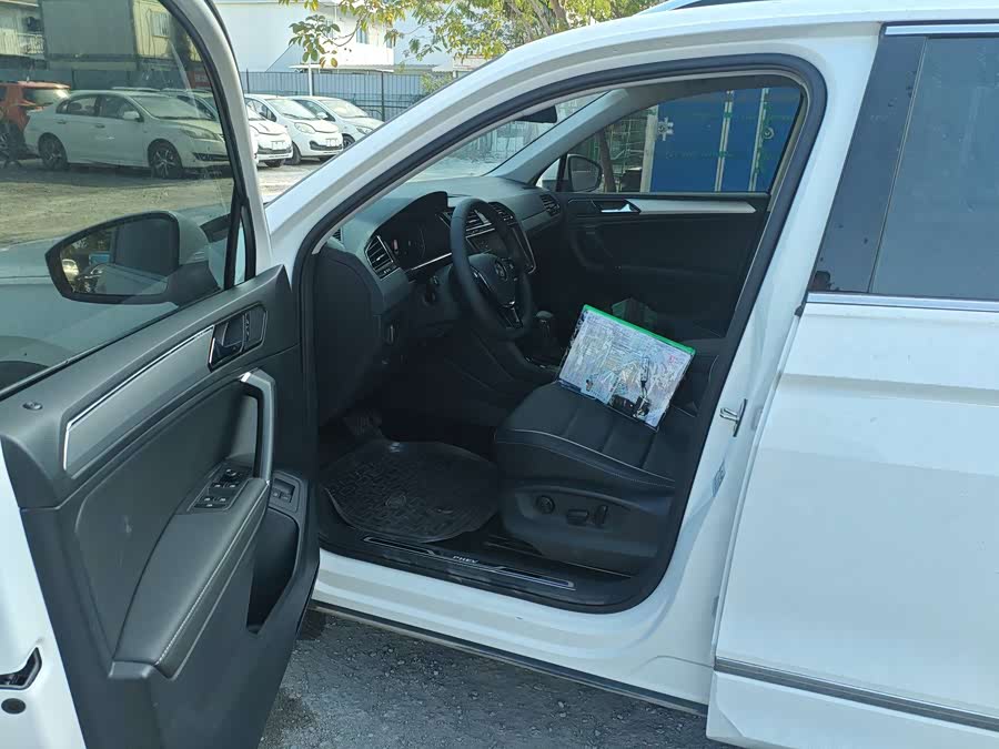 Volkswagen Tiguan L New Energy 2020 #4 Volkswagen Tiguan L New Energy 2020 image de voiture #4