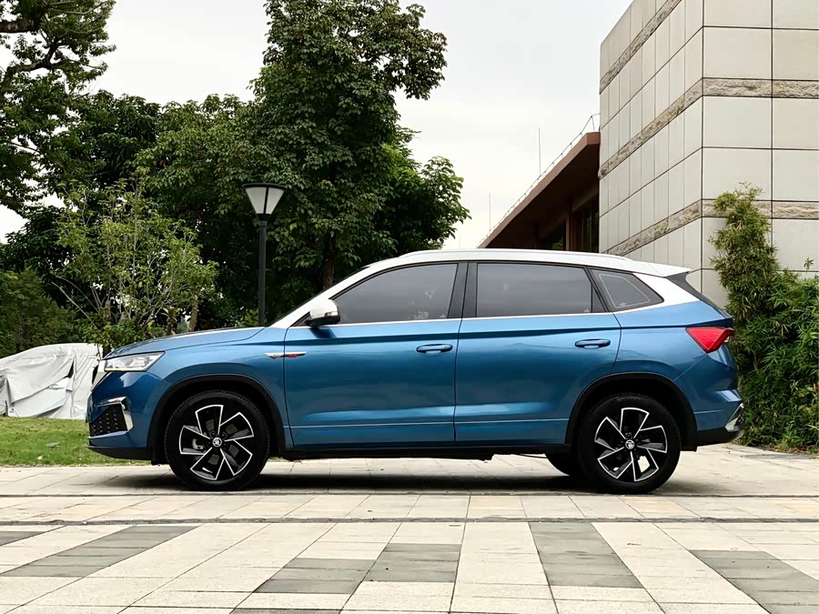 Skoda Kamiq 2020 صورة سيارة #4