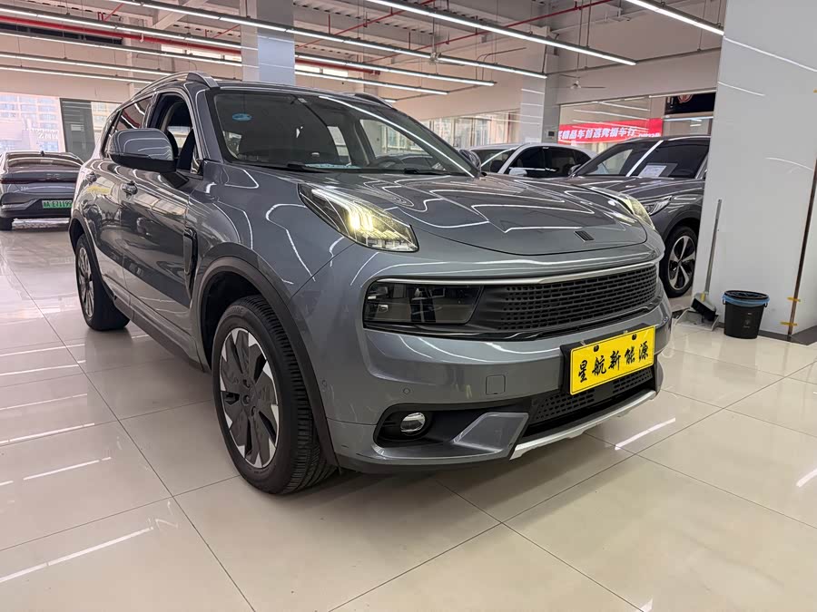 Lynk & Co 01 EM-P 2018 car image #4
