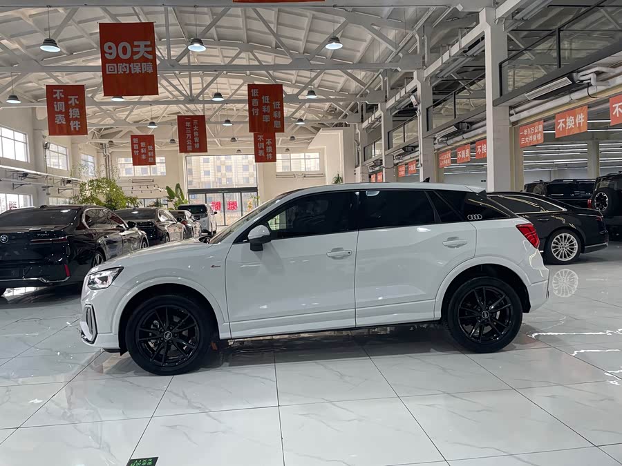 Audi Q2L 2022 #4 Audi Q2L 2022 car image #4