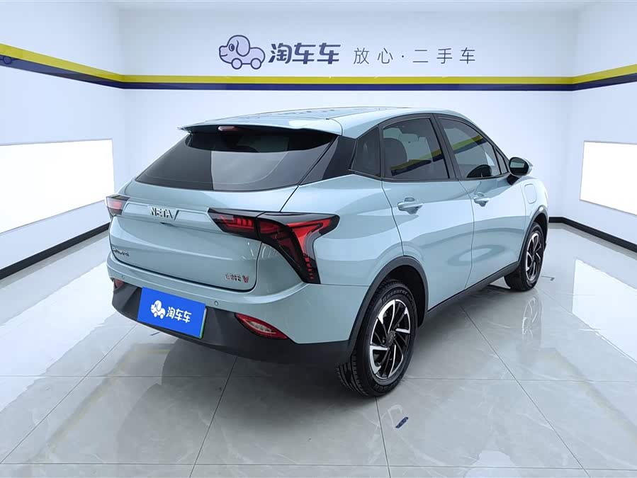 哪吒汽车 哪吒V 2022 #4 哪吒汽车 哪吒V 2022 汽车图片 #4