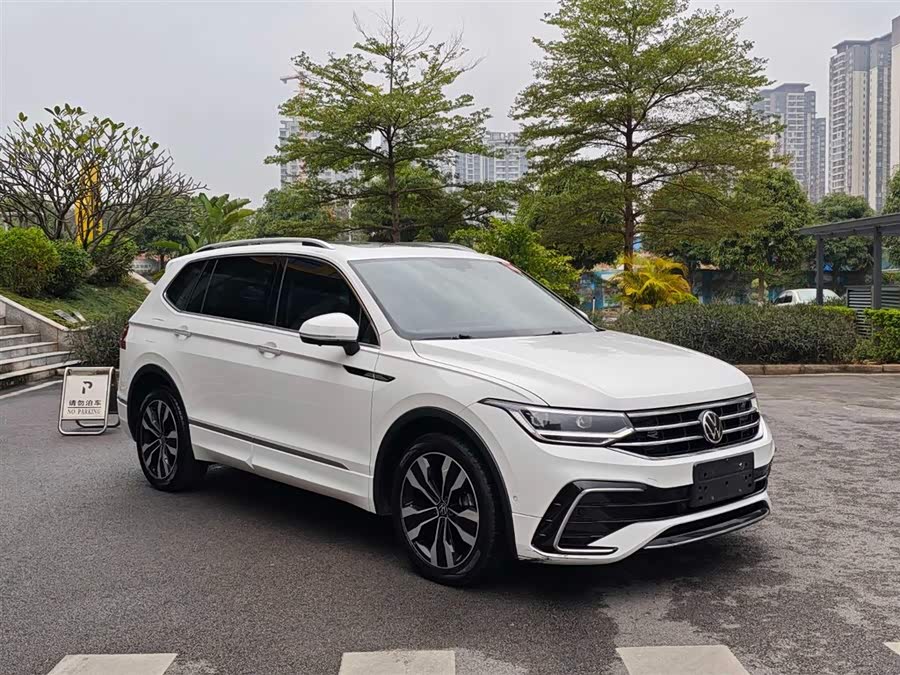 Volkswagen Tiguan L 2021 car image #4
