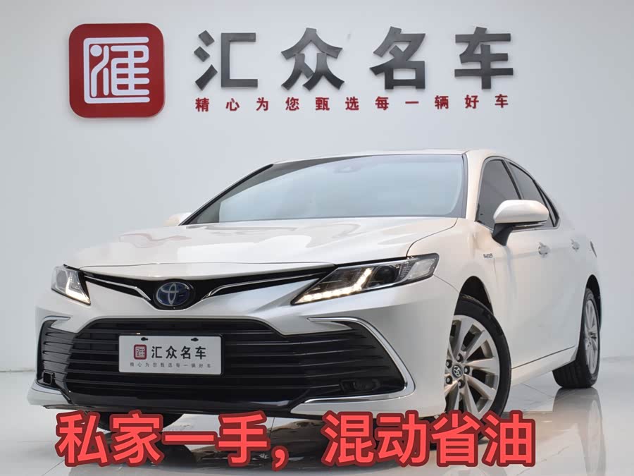 Toyota Camry 2021 immagine di auto #4