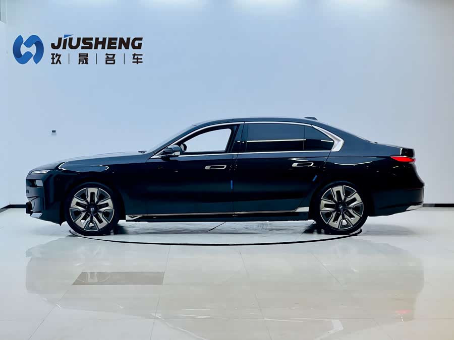BMW 7 Series 2024 #4 BMW 7 Series 2024 car image #4
