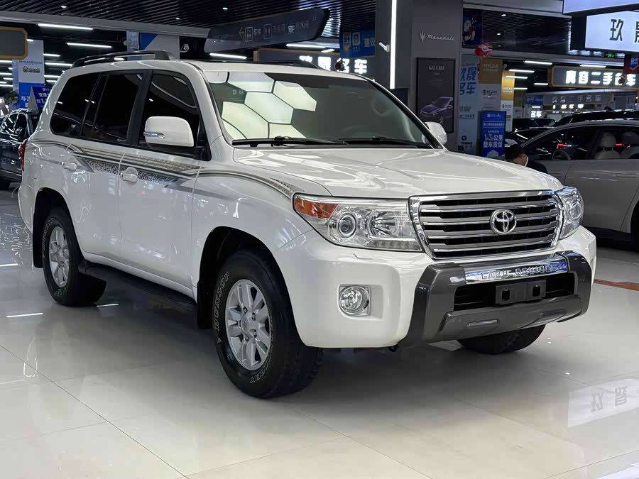 Toyota Land Cruiser 2013 car image #4