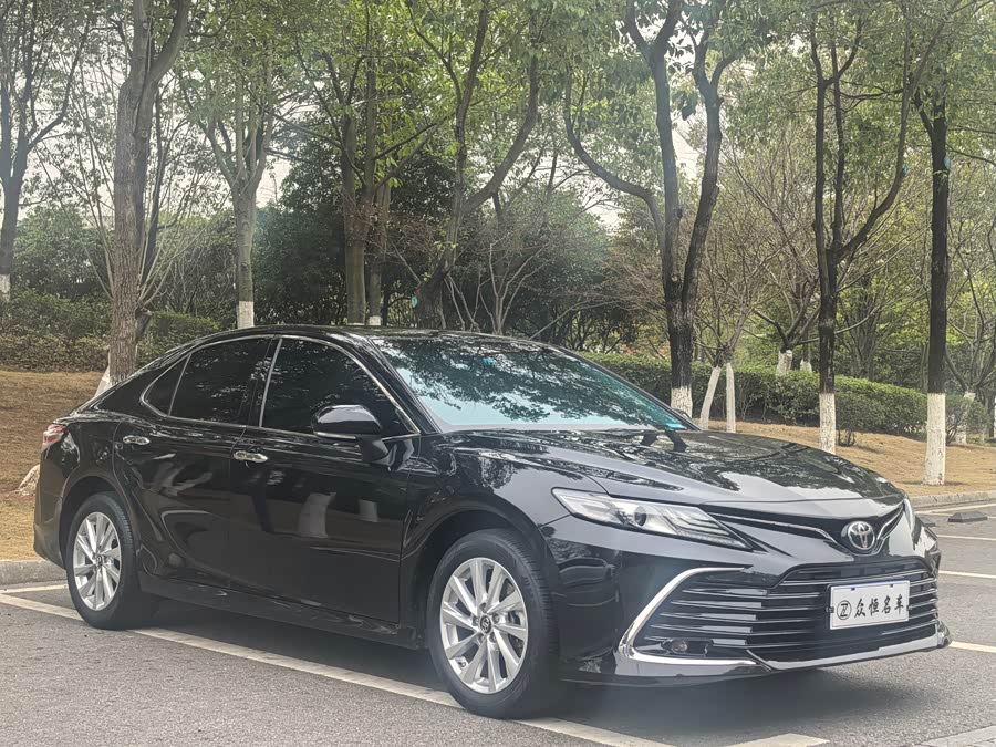 Toyota Camry 2022 immagine di auto #4