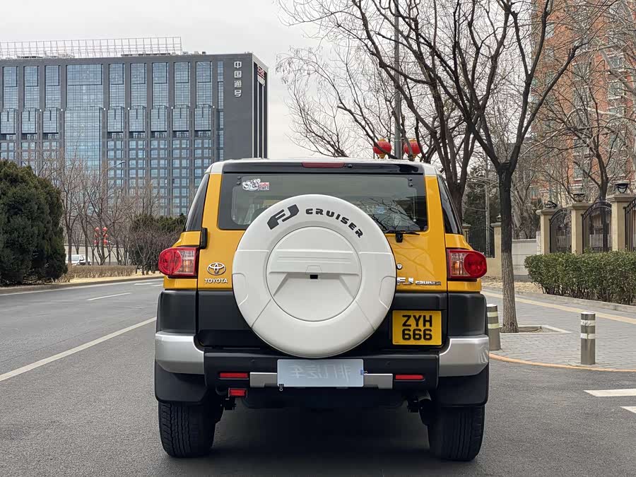Toyota FJ Cruiser 2019 car image #4