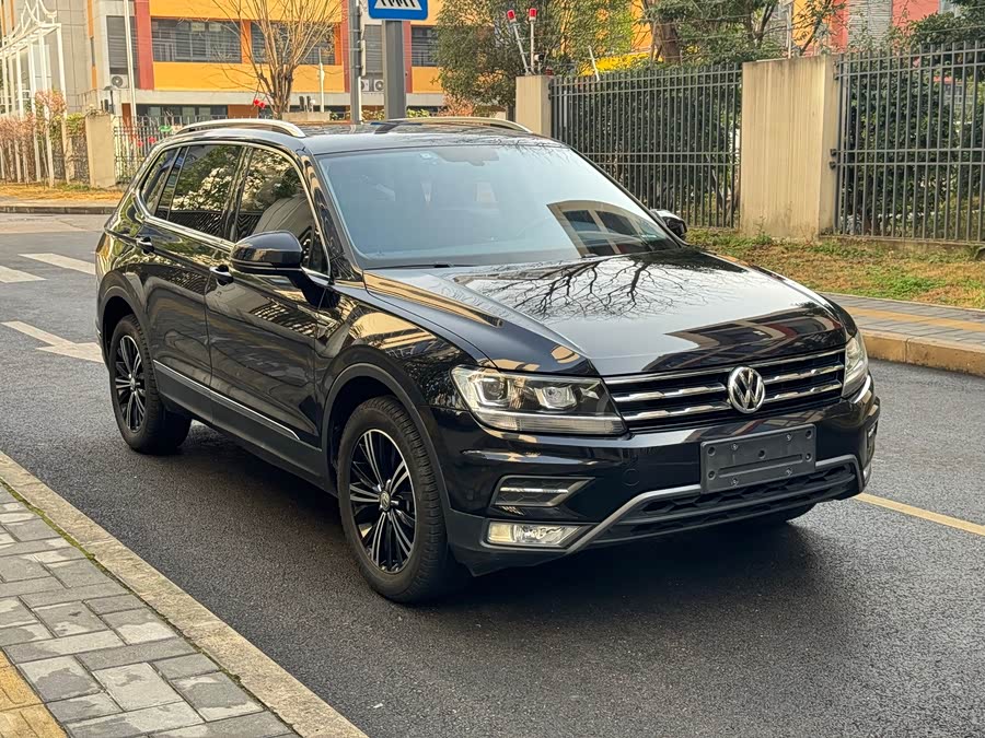 Volkswagen Tiguan L 2019 #4 Volkswagen Tiguan L 2019 car image #4