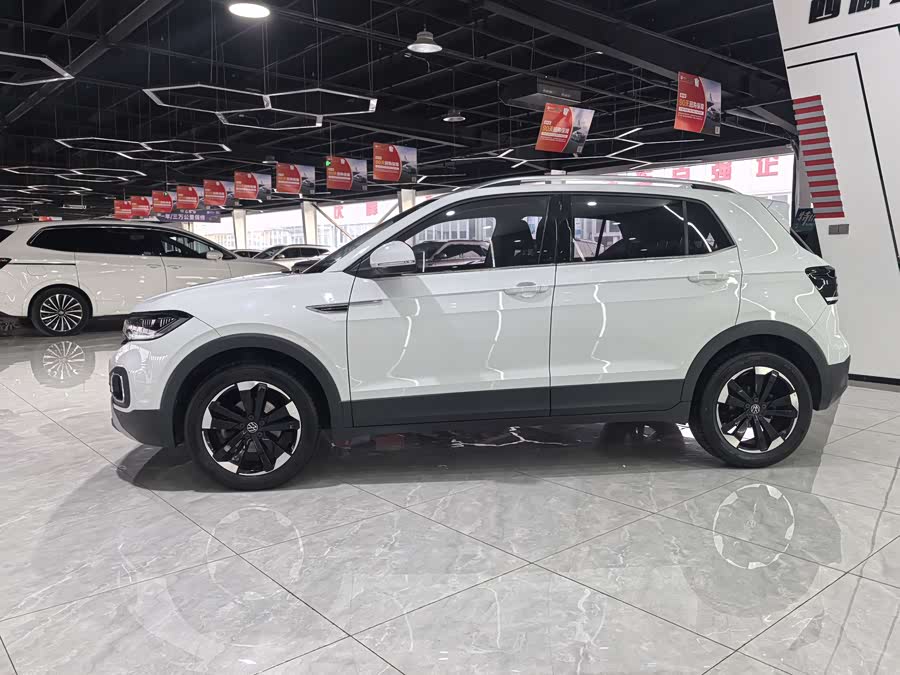 Volkswagen Tacqua 2021 car image #4