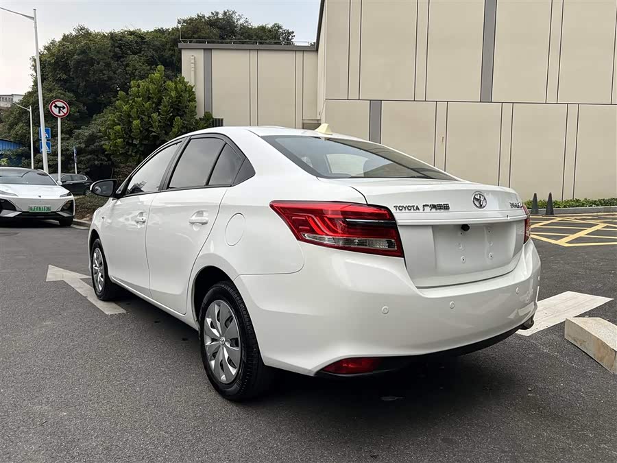 Toyota Yaris L Zhixiang 2022 صورة سيارة #4