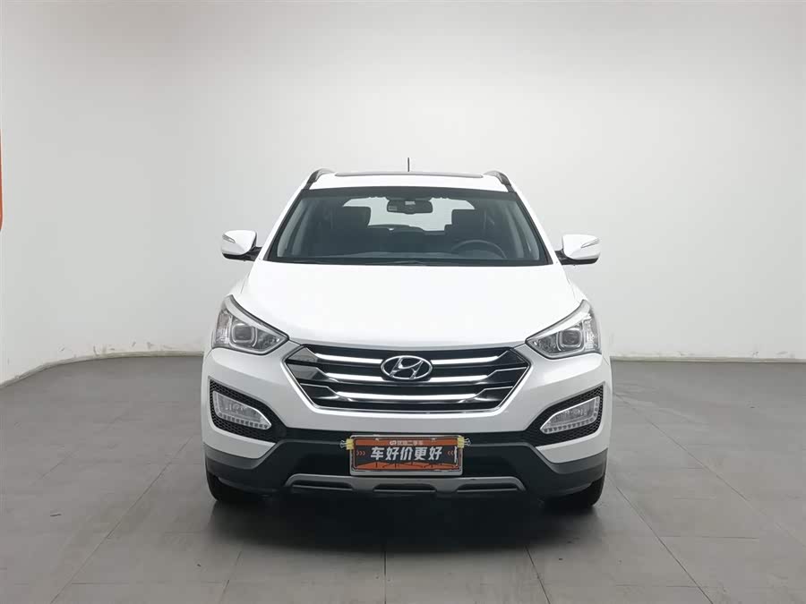 Hyundai Santa Fe 2014 car image #4