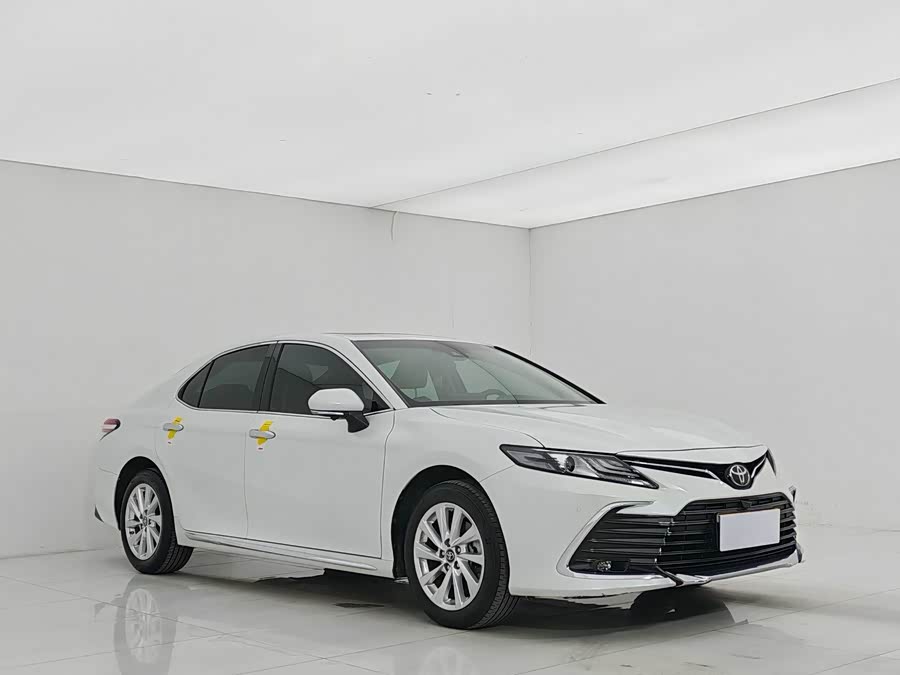 Toyota Camry 2023 immagine di auto #4
