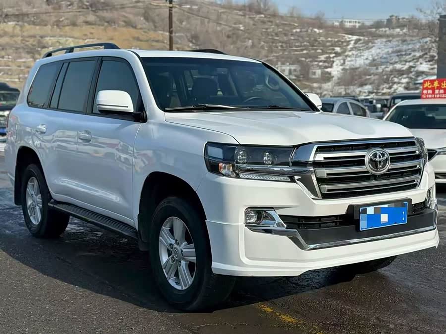 Toyota Land Cruiser 2011 car image #4