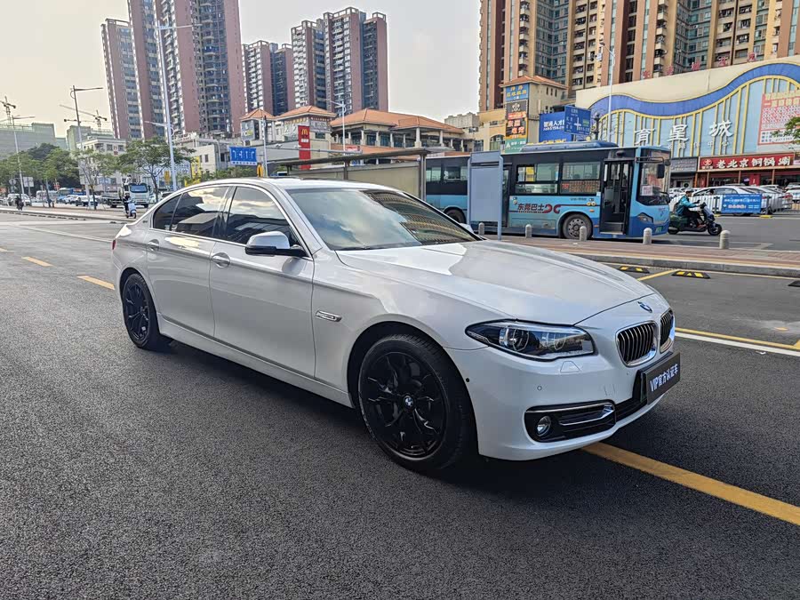 BMW 5 Series New Energy 2016 car image #4