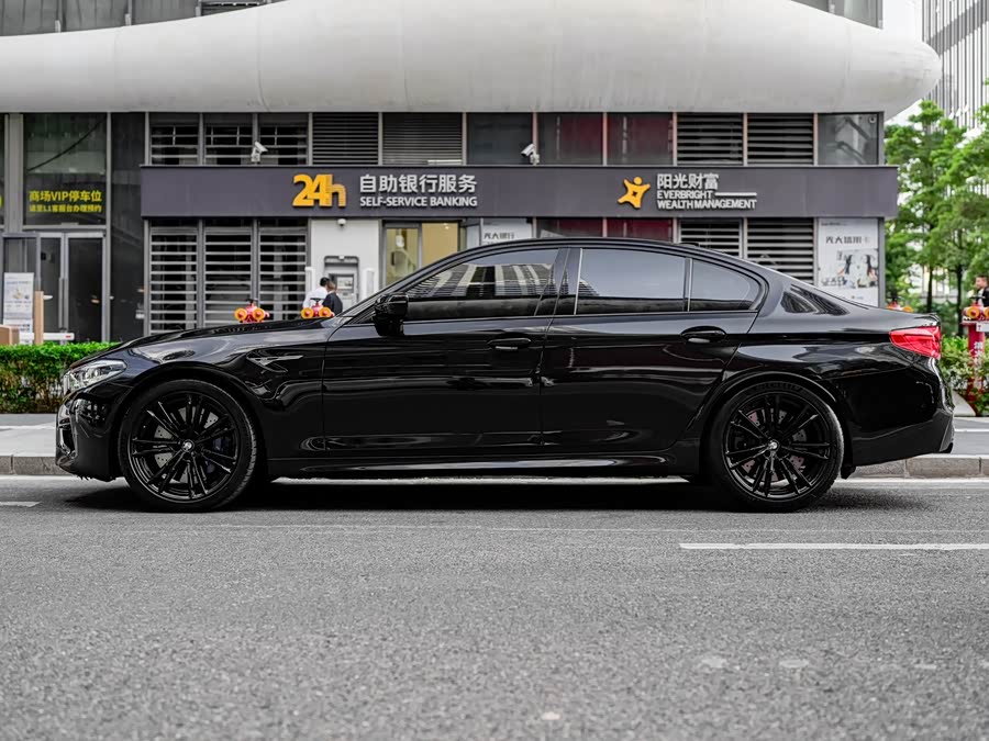BMW M5 2018 #4 BMW M5 2018 car image #4