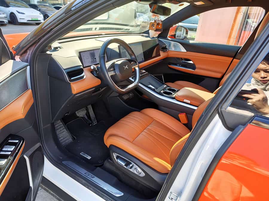 Xpeng G9 2023 صورة سيارة #4