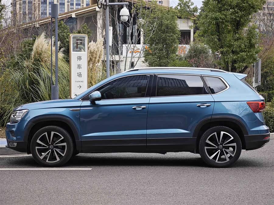 Volkswagen Tharu 2020 car image #4